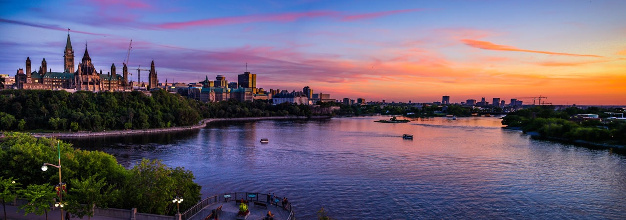 Ottawa river and view of Parliament Hill